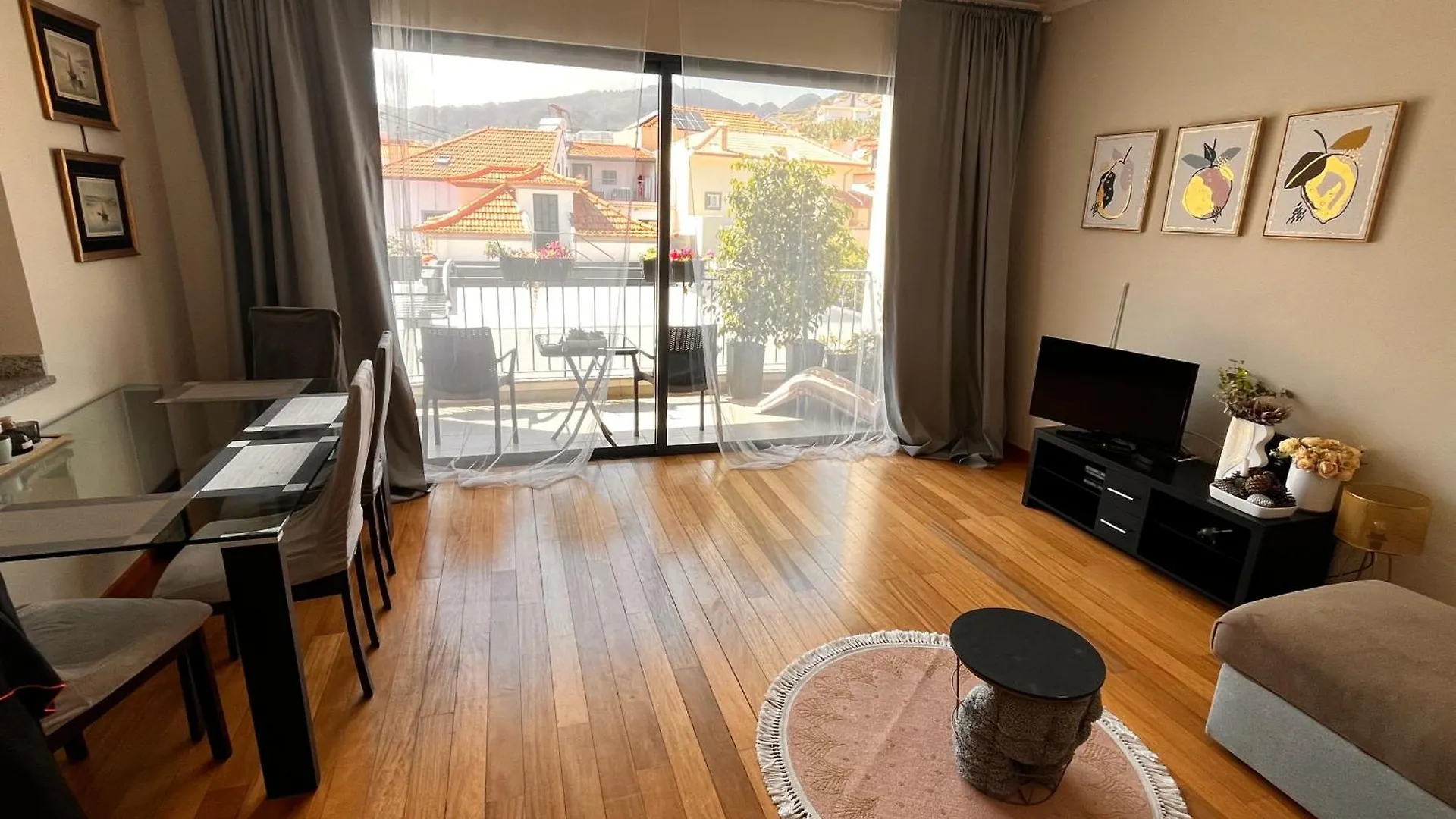Apartment Machico Near The Beach