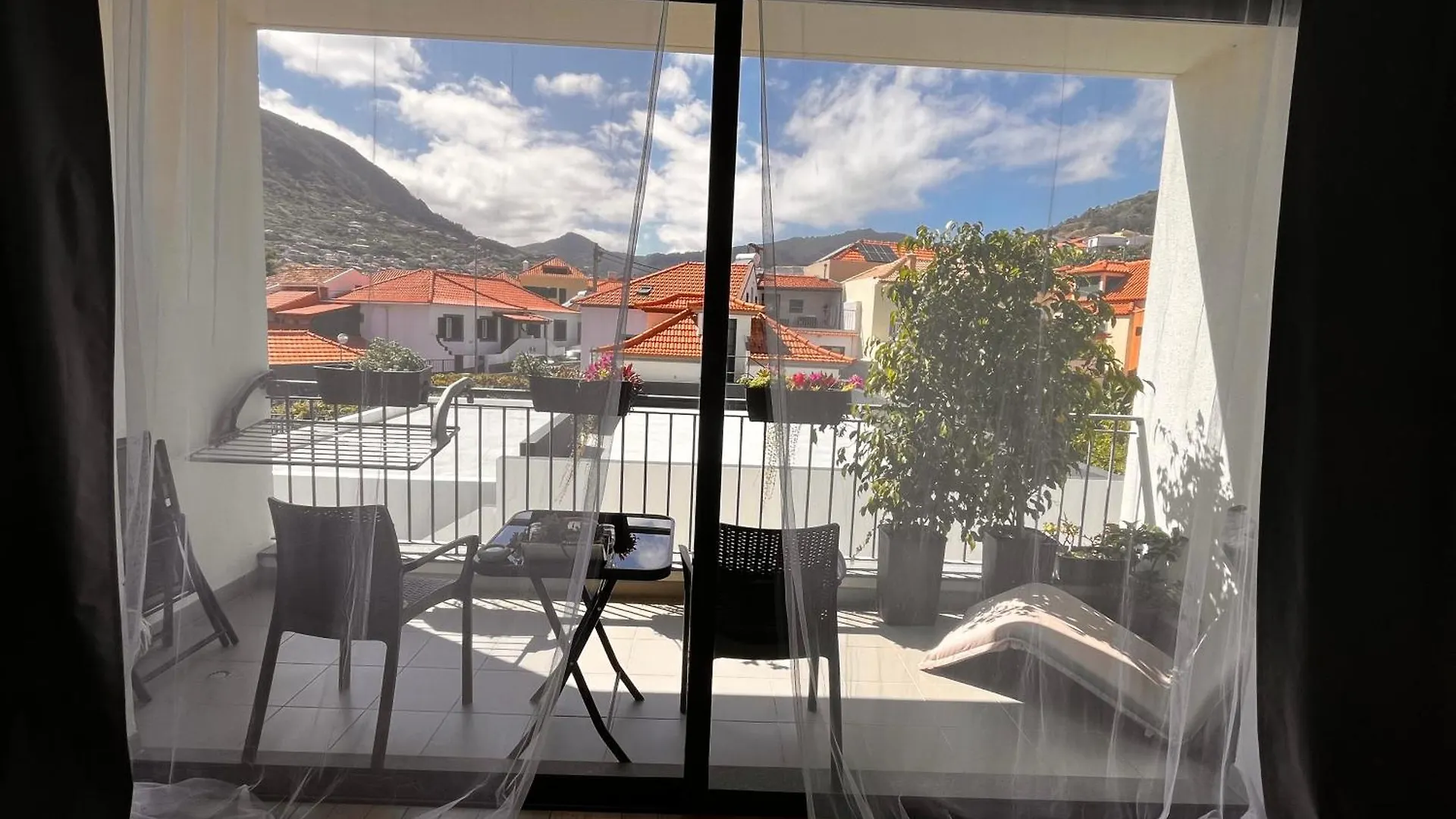 Contatos de Apartment Machico Near The Beach